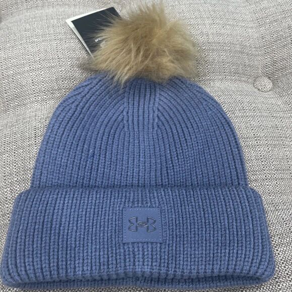 NWT Under Armour Women's Blue Pom Winter Ribbed Hat One Size Fits Most Beanie - Picture 1 of 5